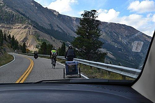 Radfahrer auf dem Beartooth Highway