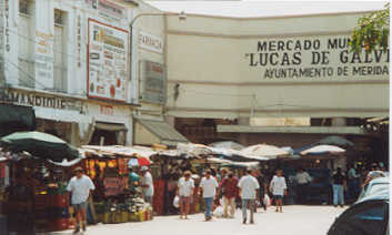 Eingang zum großen Markt in Merida