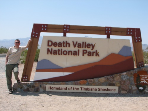 Am Eingang zum Death Valley